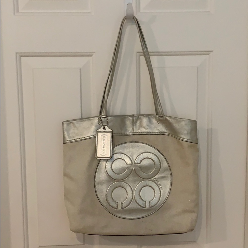 cream coach shoulder bag